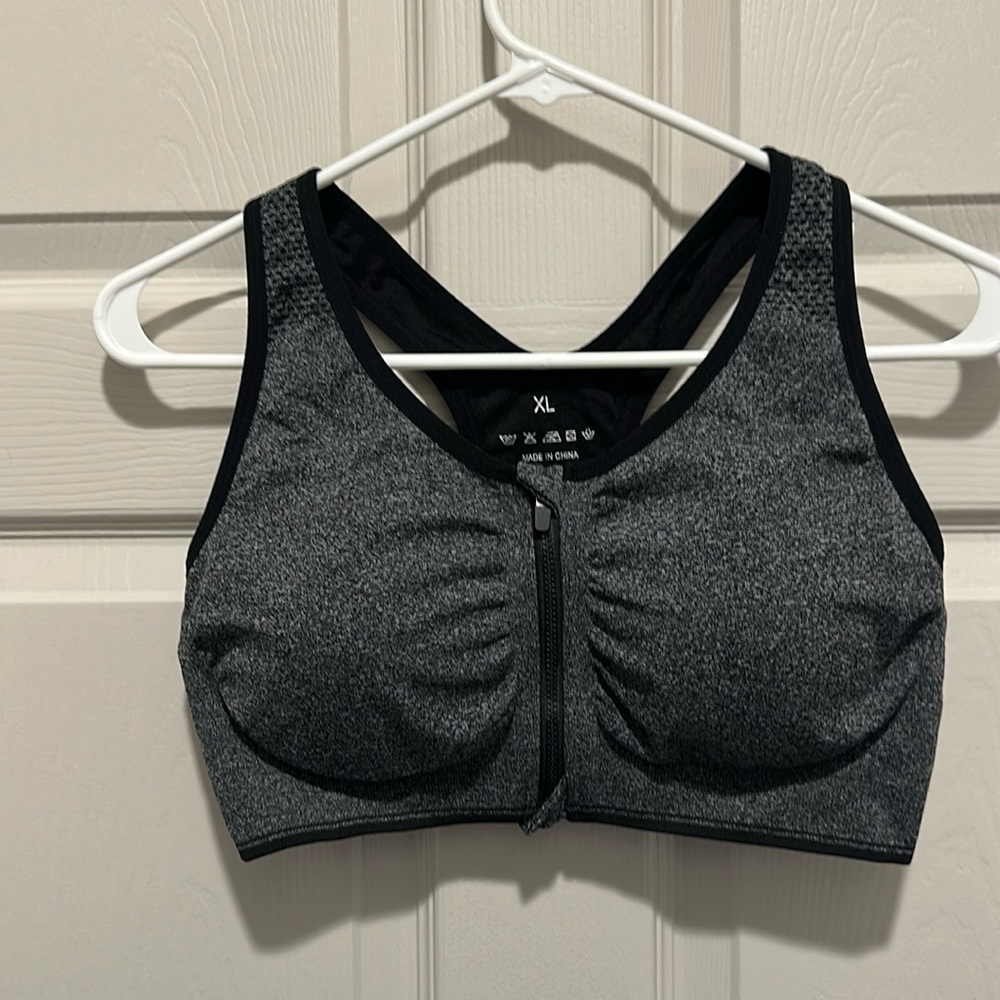 Black front-zipper sports bra